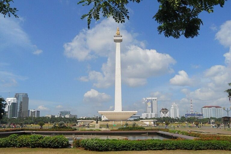 Perjalanan yang Mudah dan Nyaman dari Bandung ke Jakarta bersama V3 Trans: Pelayanan 24 Jam Travel Bandung Jakarta Door To Door