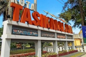 travel tasikmalaya ke bandara soekarno hatta